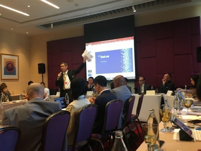 Dr. Suwit Wibulpolprasert discussing the Thailand experience at the session