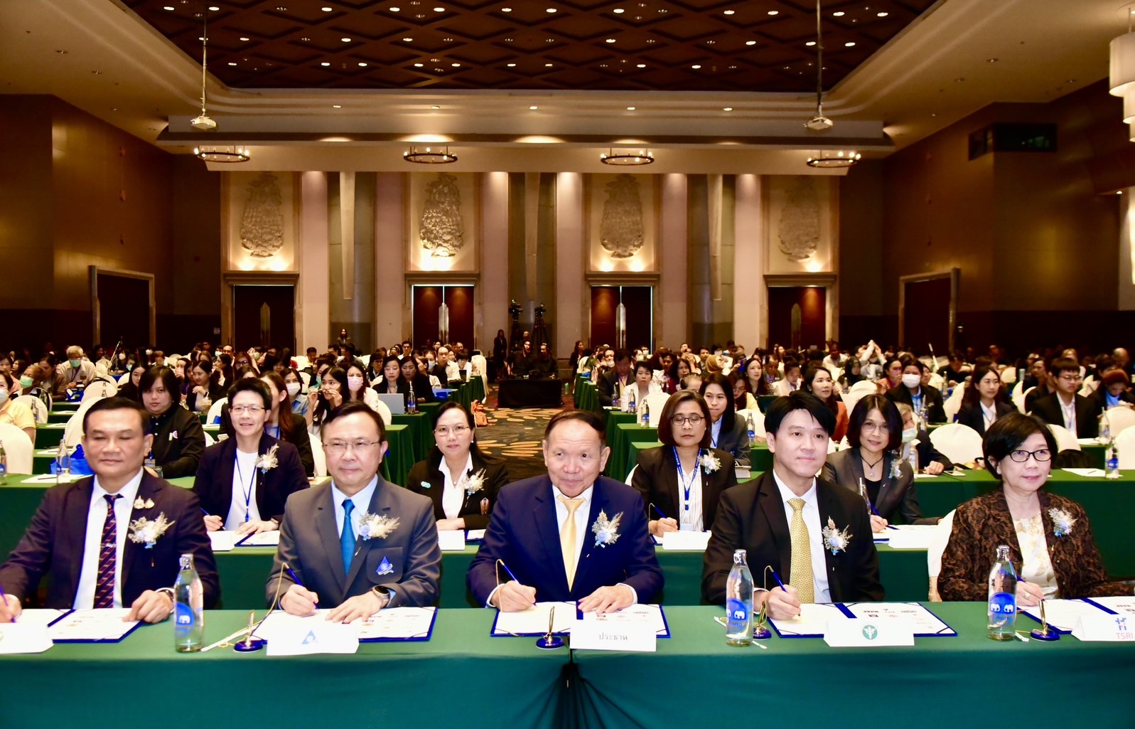 สถาบันวิจัยระบบสาธารณสุข (สวรส.) จัดงานประชุมวิชาการ “ร่วมพลิกระบบสุขภาพไทย ด้วยงานวิจัยคุณภาพ” ปี 2567 พร้อมพิธีลงนามบันทึกความเข้าใจ (MOU) การวิจัยด้านระบบสุขภาพและการแพทย์