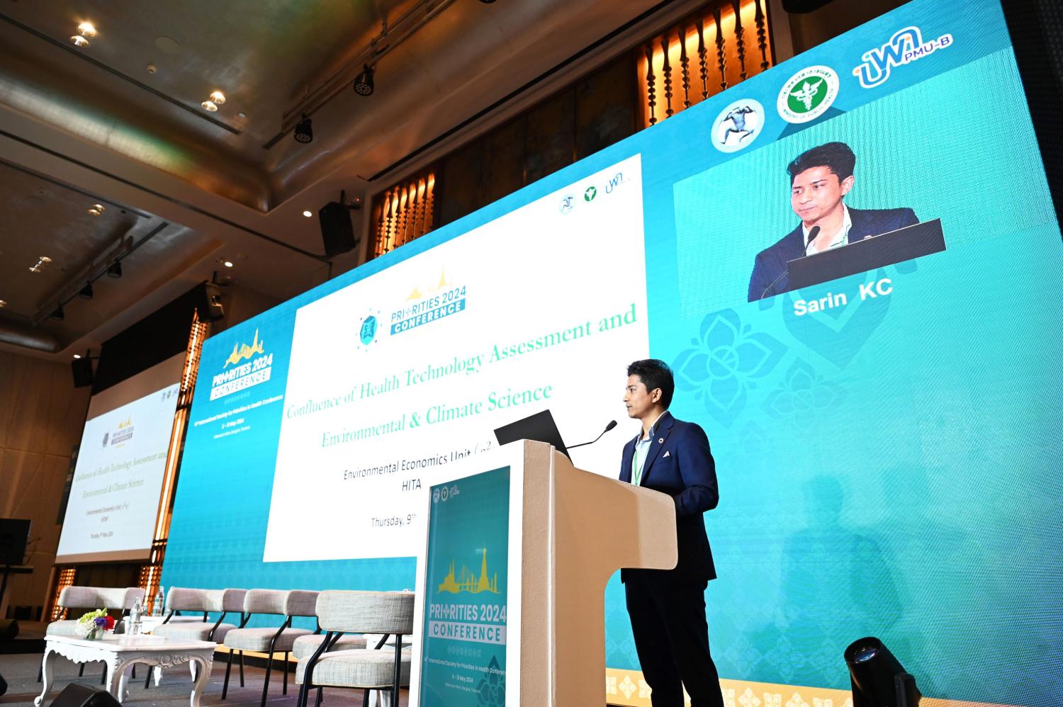 Sarin KC ได้ร่วมเป็นวิทยากรในงานประชุม Priorities 2024 ภายใต้หัวข้อ “Greening Our Health: Prioritizing Environmental Sustainability” ซึ่งมุ่งเน้นถึงการรวมการปฏิบัติที่ยั่งยืนทางสิ่งแวดล้อมเข้ากับระบบการดูแลสุขภาพเพื่อตอบสนองต่อการเปลี่ยนแปลงสภาพภูมิอากาศ